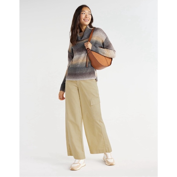 Time and Tru Women's Wide Leg Corduroy Cargo Pants, 30" Inseam, 8 natural tan - Picture 2 of 10